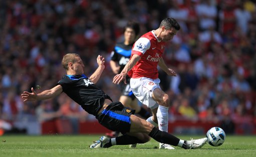 同样充满悬 同样充满悬