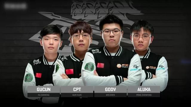 在開幕四連 在開幕四連