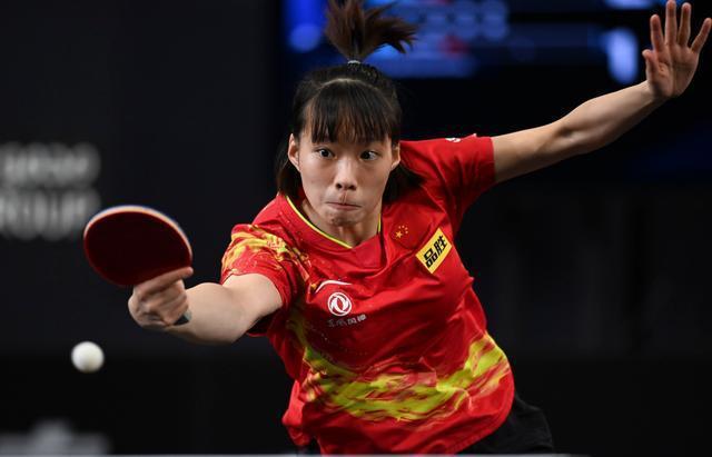 三分线外的 三分线外的